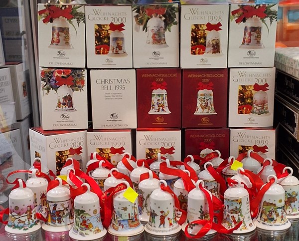 Lot 1468 - CHRISTMAS BELLS