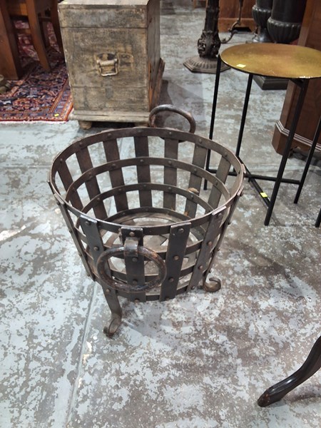 Lot 75 - BRAZIER