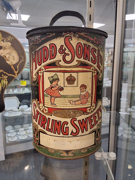 Lot 1081 - STIRLING SWEETS TIN
