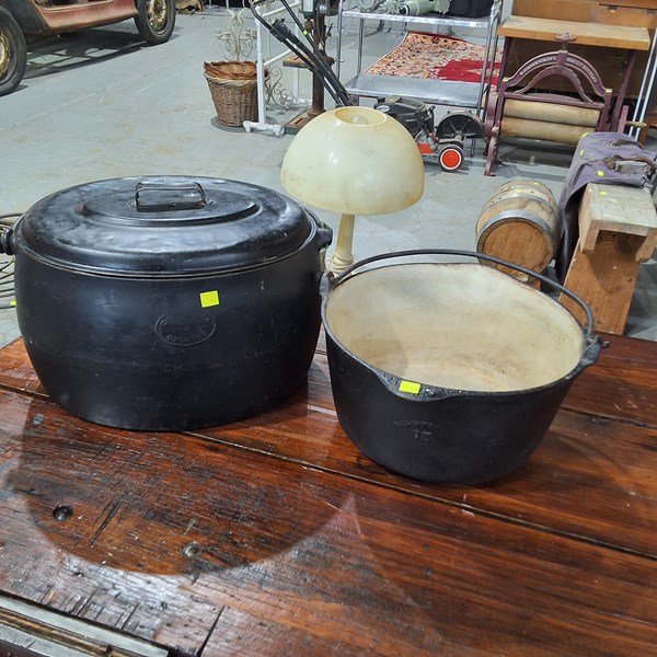 Lot 283 - CAMP OVEN