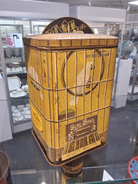 Lot 1088 - BETTY BROWN CHOCOLATE TIN