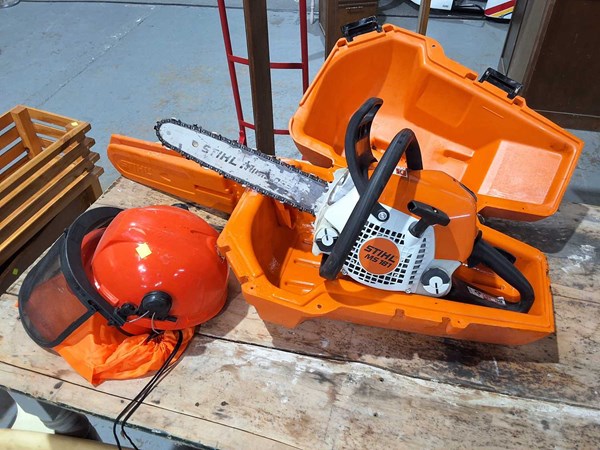 Lot 284 - CHAINSAW