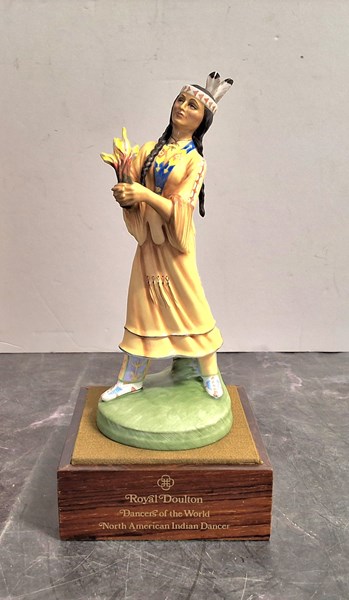 Lot 1280 - ROYAL DOULTON FIGURE