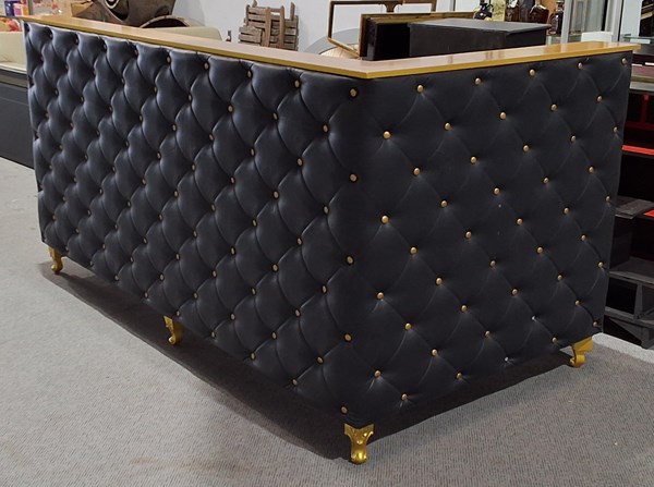 Lot 342 - RECEPTION DESK