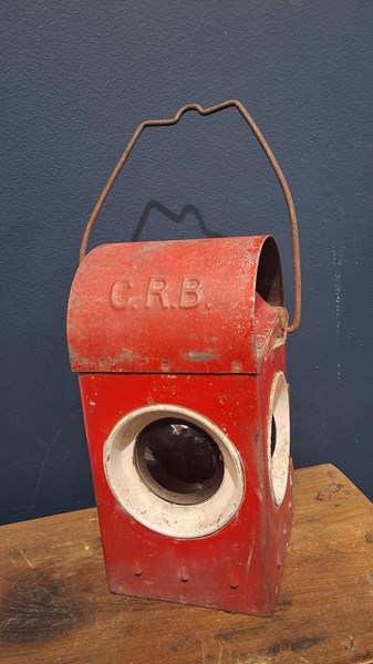Lot 1252 - SIGNAL LAMP