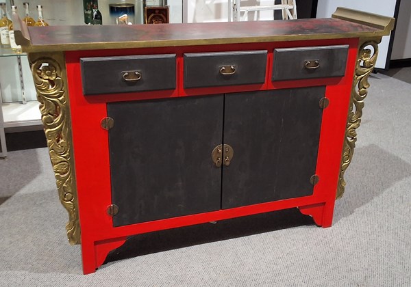 Lot 330 - CHINOISERIE CONSOLE
