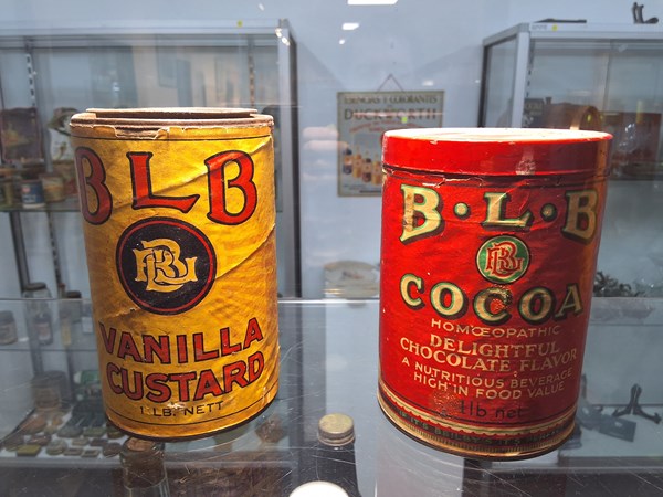 Lot 1096 - B.L.B TINS