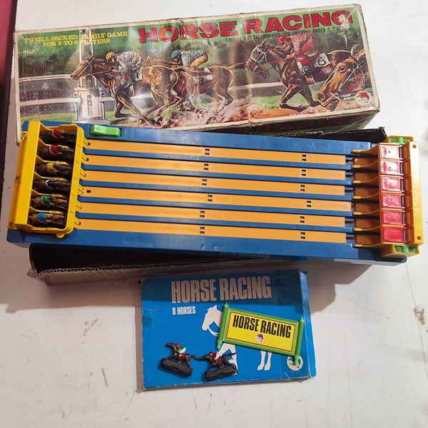 Lot 1546 - HORSE RACING GAME