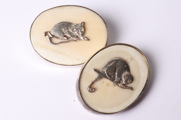 Lot 1021 - BROOCHES