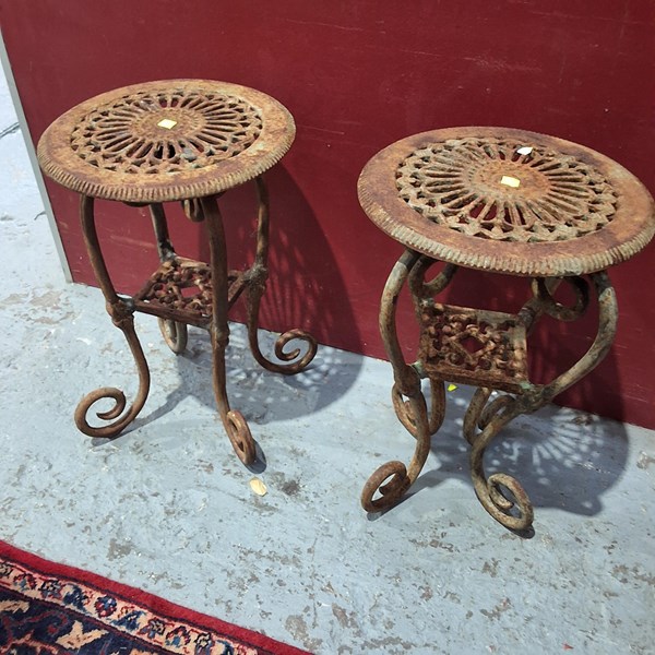 Lot 132 - POT STANDS
