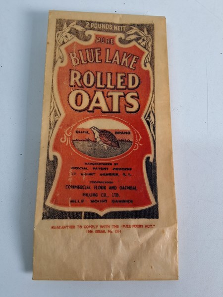 Lot 1113 - SHOP PACKAGING