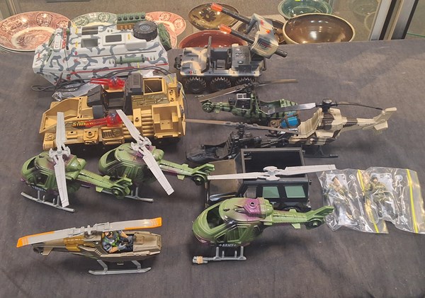 Lot 1533 - TOY ARMY VEHICLES