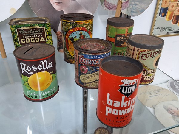 Lot 1132 - VINTAGE TINS