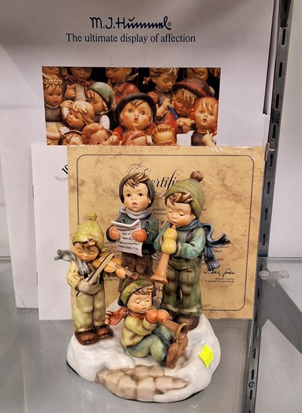 Lot 1404 - HŬMMEL FIGURINE