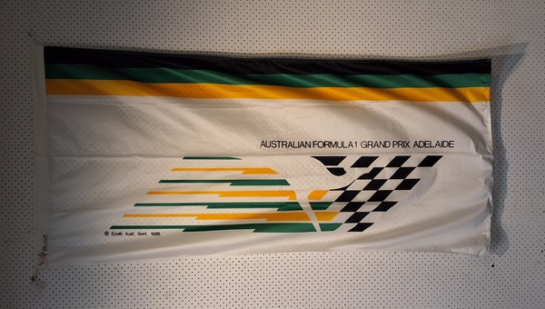 Lot 51 - SA F1 FLAG 1985