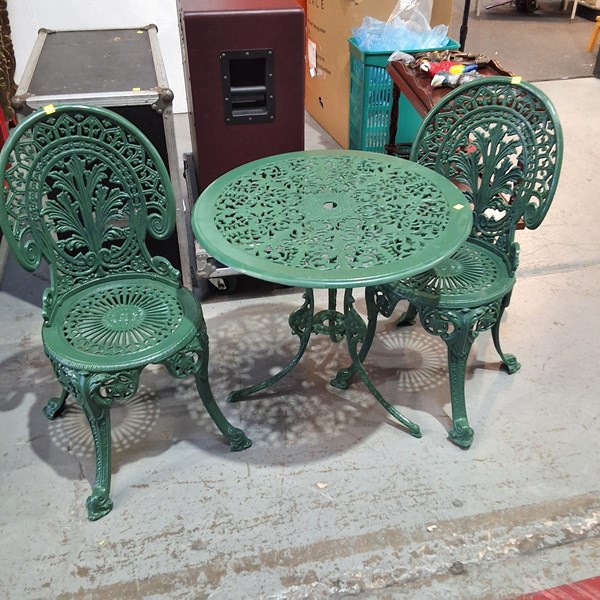Lot 413 - PATIO SET