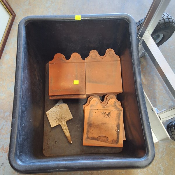 Lot 242 - GARDEN EDGES