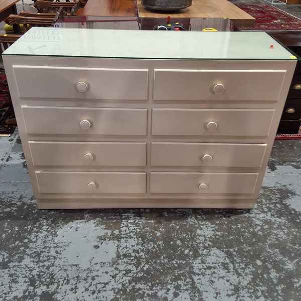 Lot 388 - CHEST OF DRAWERS