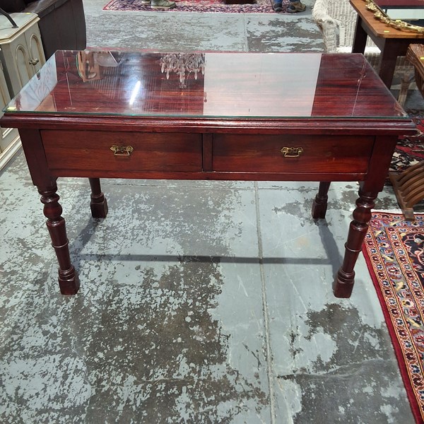 Lot 209 - SIDE TABLE