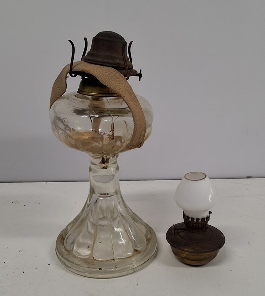 Lot 1330 - VINTAGE KEROSENE LAMPS