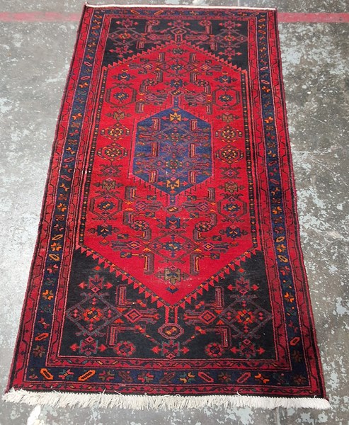 Lot 194 - PERSIAN RUG