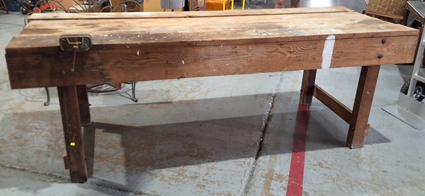 Lot 267 - WORKBENCH