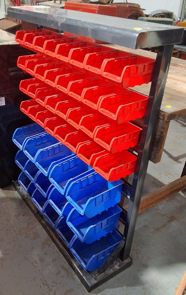 Lot 260 - PARTS SHELF