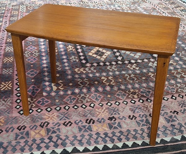 Lot 29 - SIDE TABLE