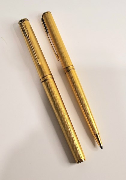 Lot 1065 - PARKER FOUNTAIN PEN