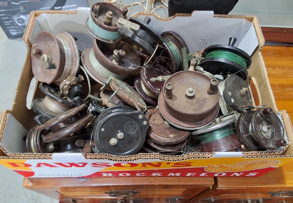 Lot 280 - VINTAGE FISHING REELS