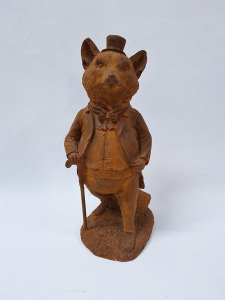 Lot 389 - ORNAMENT