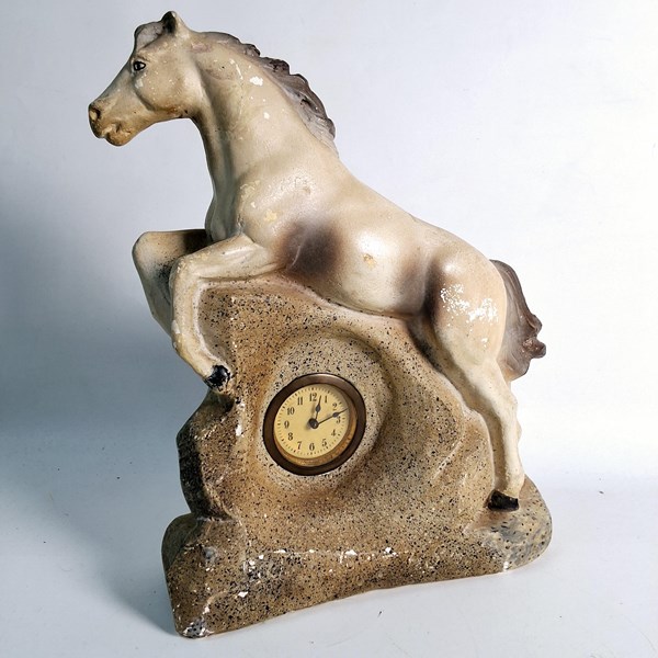 Lot 1427 - MANTEL CLOCK