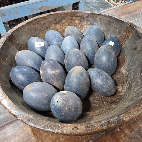 Lot 89 - EGGS