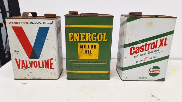 Lot 1125 - OIL TINS