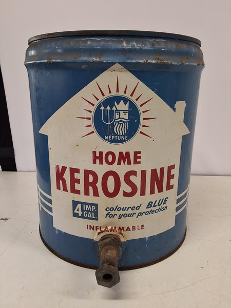 Lot 1092 - NEPTUNE KEROSINE TIN
