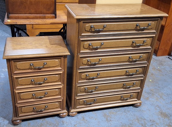 Lot 396 - DRESSERS