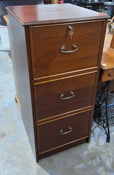 Lot 394 - FILING CABINET