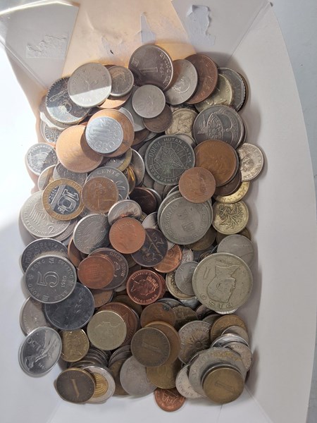 Lot 1075 - COINS