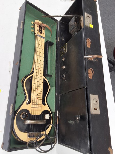 Lot 1166 - LAP STEEL GUITAR