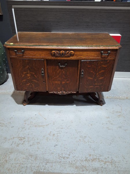 Lot 228 - CUTLERY CANTEEN