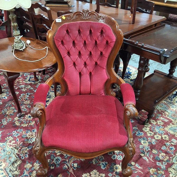 Lot 118 - GRANDFATHER CHAIR