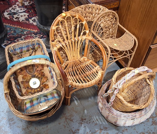 Lot 380 - CANEWARE LOT