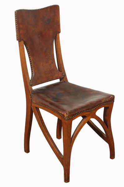 Lot 19 - ART & CRAFTS CHAIR