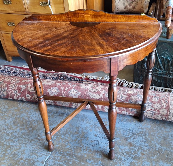 Lot 114 - HALL TABLE