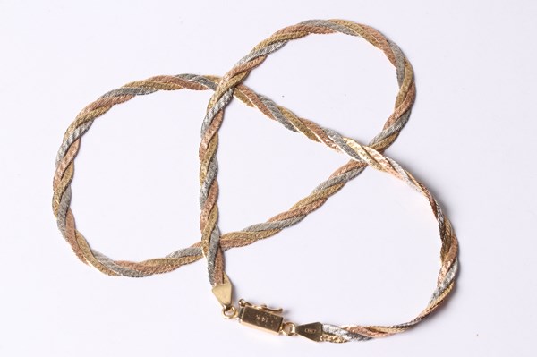 Lot 1013 - NECKLACE