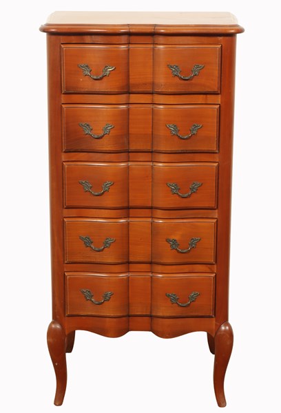 Lot 149 - PETITE TALLBOY CHEST
