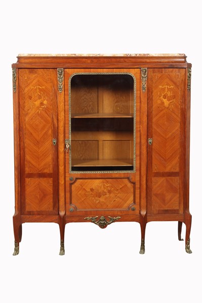 Lot 85 - BOOKCASE
