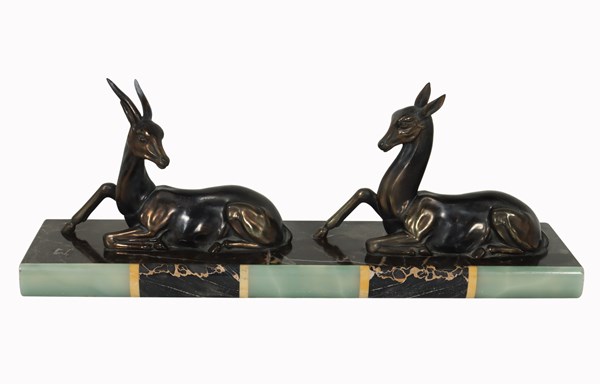 Lot 103 - MANTEL ORNAMENT
