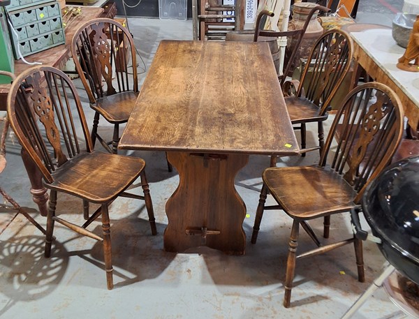 Lot 396 - DINING SUITE