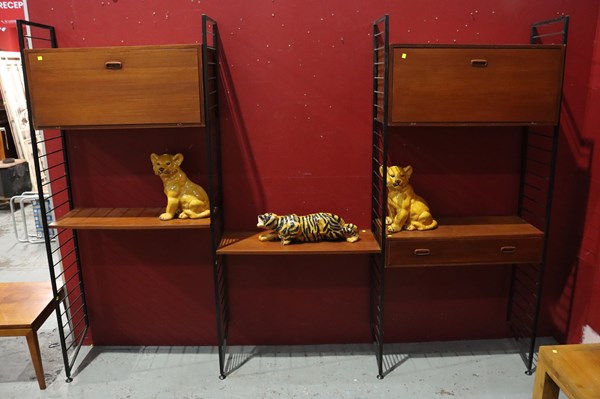 Lot 51 - LADDERAX SHELVING SYSTEM